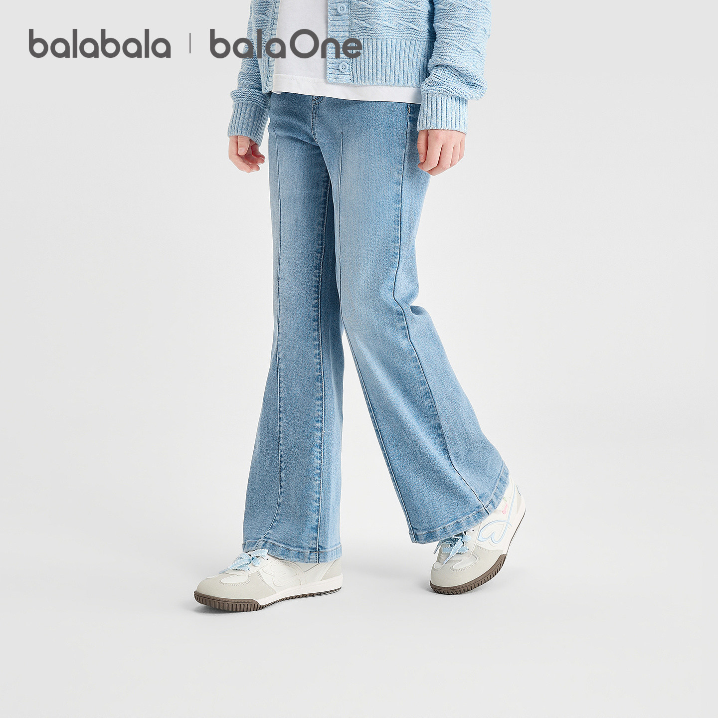 巴拉巴拉童装女童裤子儿童牛仔裤宝宝2026秋装新款大童弹力微喇裤
