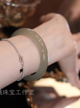 甄曦原创｜天然东陵玉手镯青色玉手镯叮当镯晴水美人条玉镯子正品