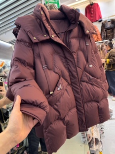 2025冬季新款时尚妈妈装中长款连帽羽绒服外套加厚保暖白鸭绒上衣