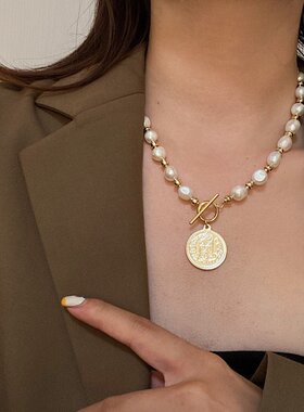PixieMarket欧美珍珠项链女锁骨链ins简约小众轻奢设计感ot扣颈链