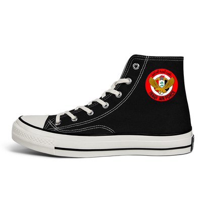 伊拉克高帮帆布鞋