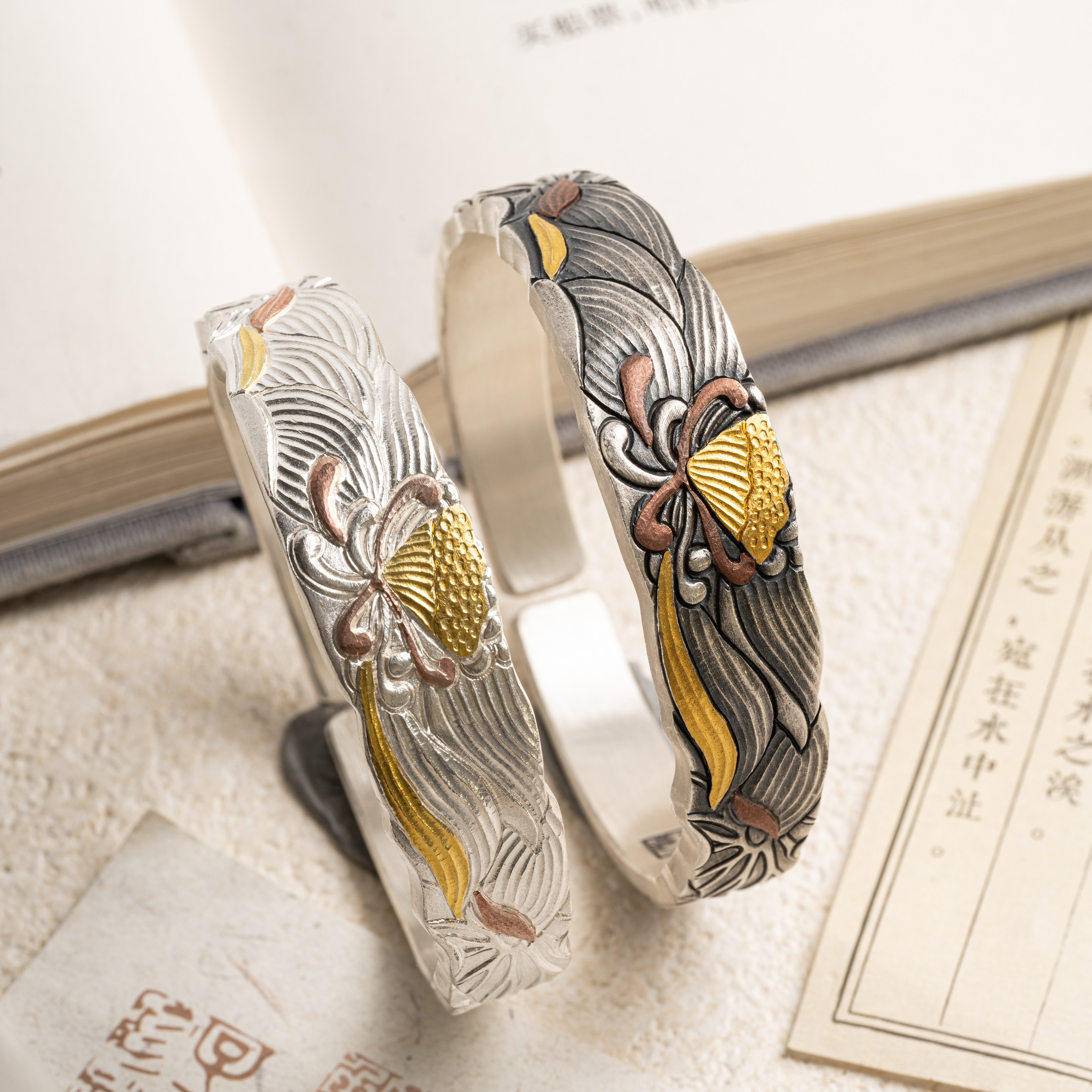 晨曦荷影#足银999纯手工錾刻金银错设计感国风手镯70克