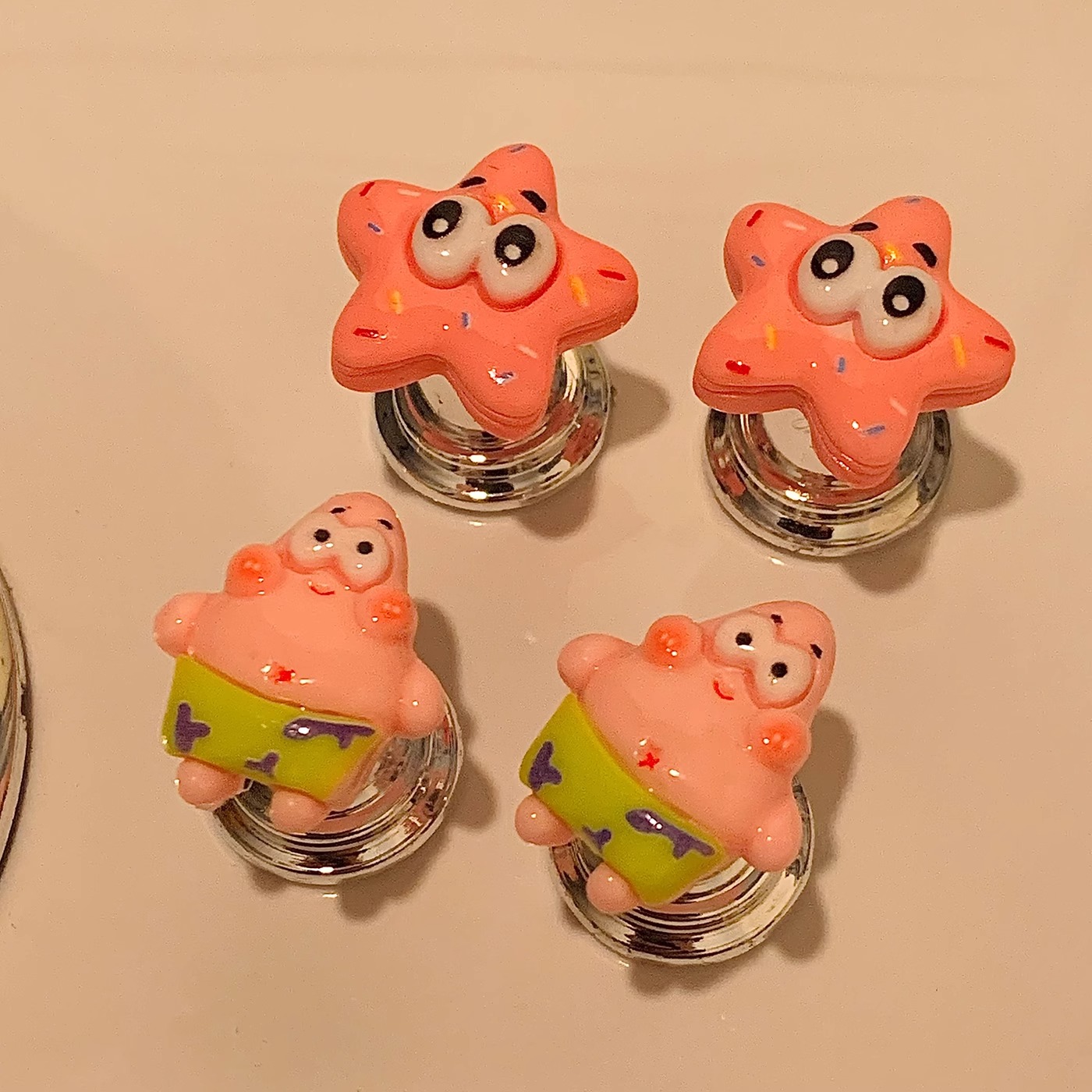 新款创意马桶按钮按压器长指美甲冲水开关卫生间辅助神器实用