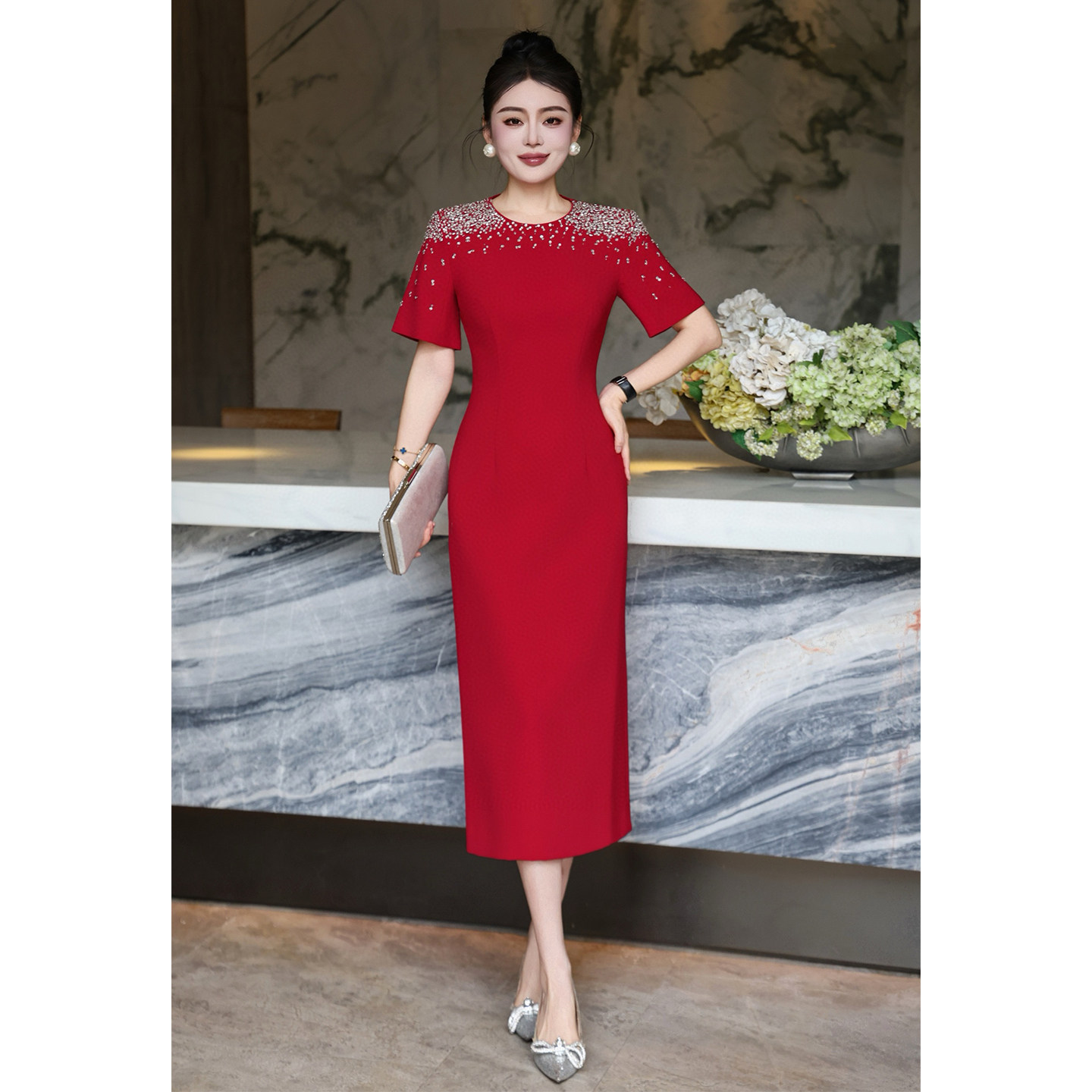 红色重工钉珠钻优雅贵气短袖连衣裙女修身显瘦气质轻奢婚礼礼服裙