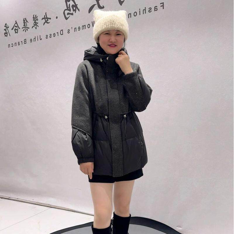 2026冬季新款开衫9236可收腰拼接面料磁吸扣洋气大码女装羽绒服