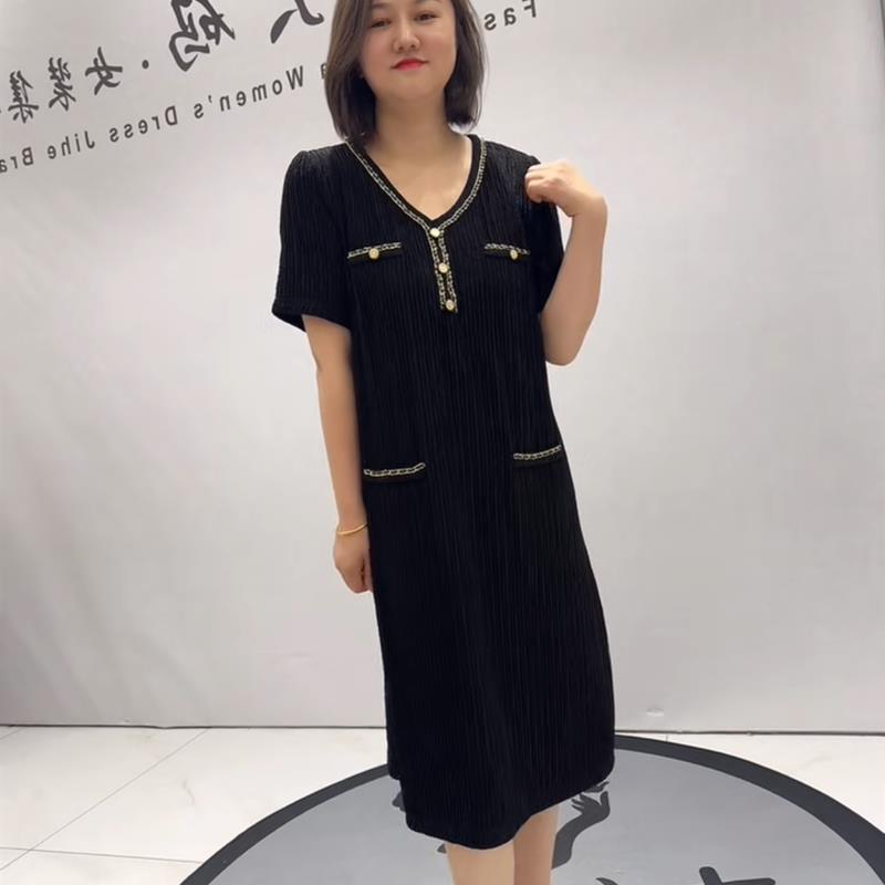 2025夏季新款芮娜依莲大码女装褶皱醋酸布料高级V领小香风连衣裙
