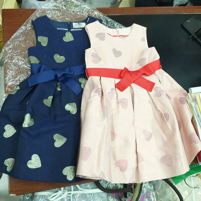 外贸单女童粉红色连衣裙 公主款经典金色爱心洋装礼服裙连衣裙子