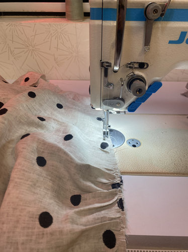 来图，来料定制西服，任何款式裤子裙子西服大衣，来图都可以