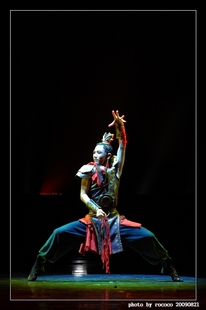 民族古典舞舞蹈服装 舞台演出服饰桃李杯独舞 战鼓行