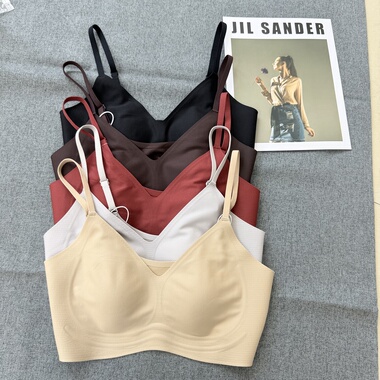 美月馨2706大胸显小猫爪杯无痕隐形内衣女轻盈无感细肩带文胸罩秋