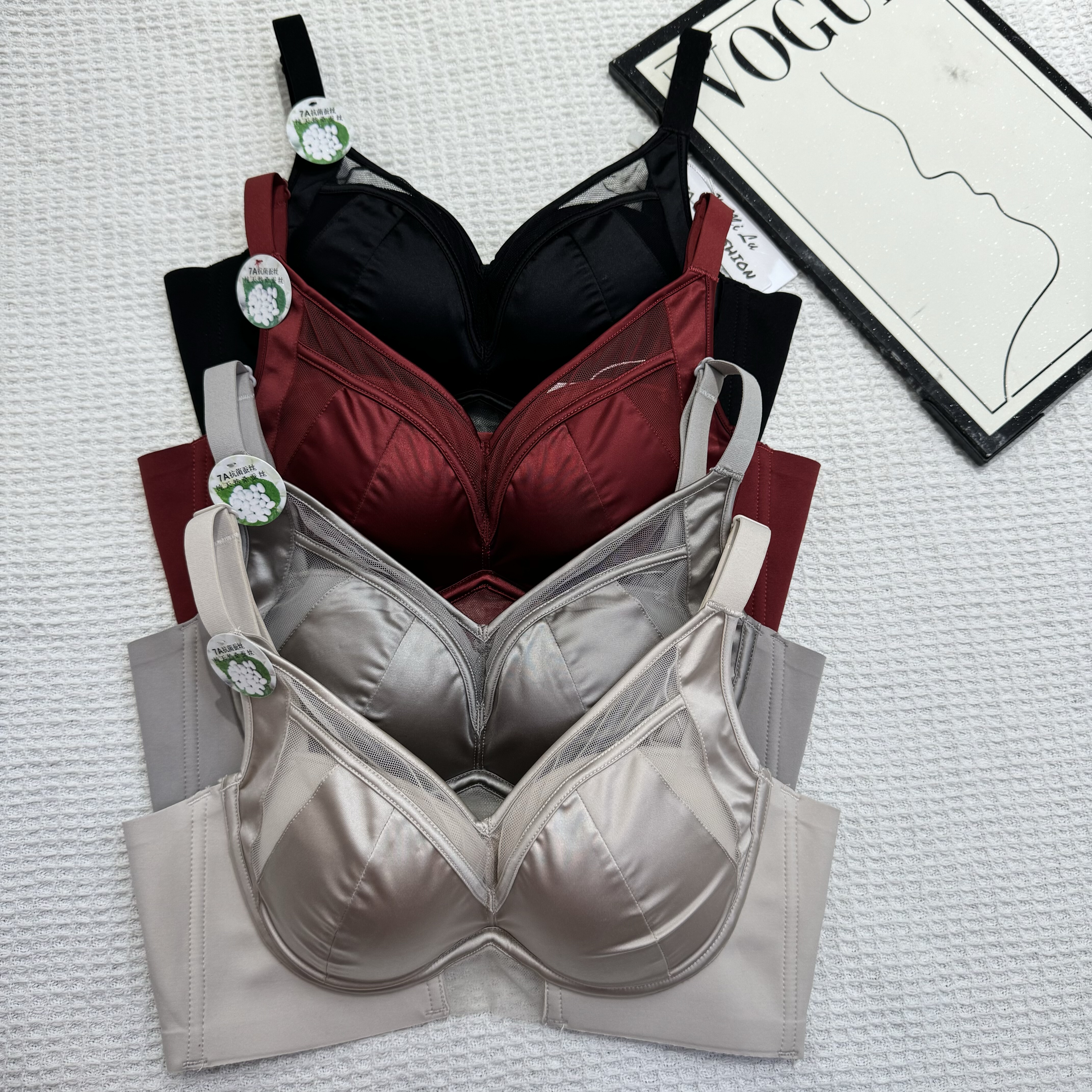 茜咪璐6661法式中厚性感缎面内衣女士小胸显大聚拢调整收副乳文胸