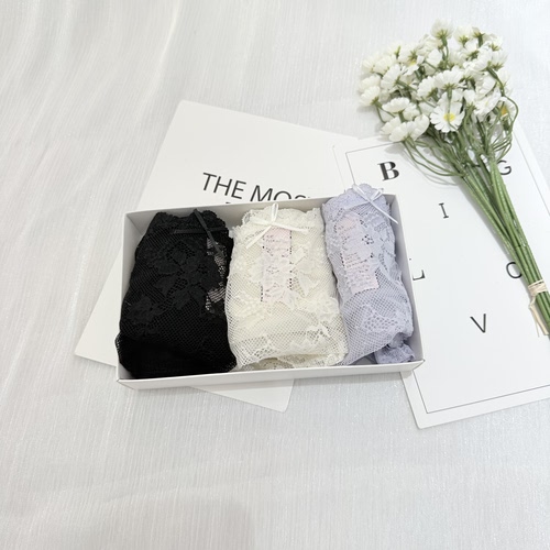 米娅林F2683轻奢款法式中腰镂空蕾丝性感透气裆舒适