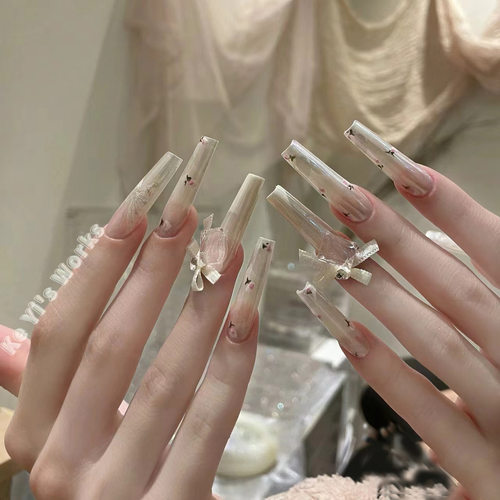 纯手工穿戴甲甲片高级感轻奢月光粉蝴蝶美甲可拆卸甲片美甲假指甲