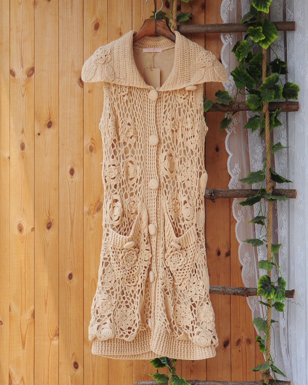 钩花双层长款甜美风无袖翻领毛衣
