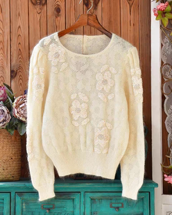 肌理感手工亮片订珠花朵套头圆领马海毛毛衣女秋冬法式温柔上衣