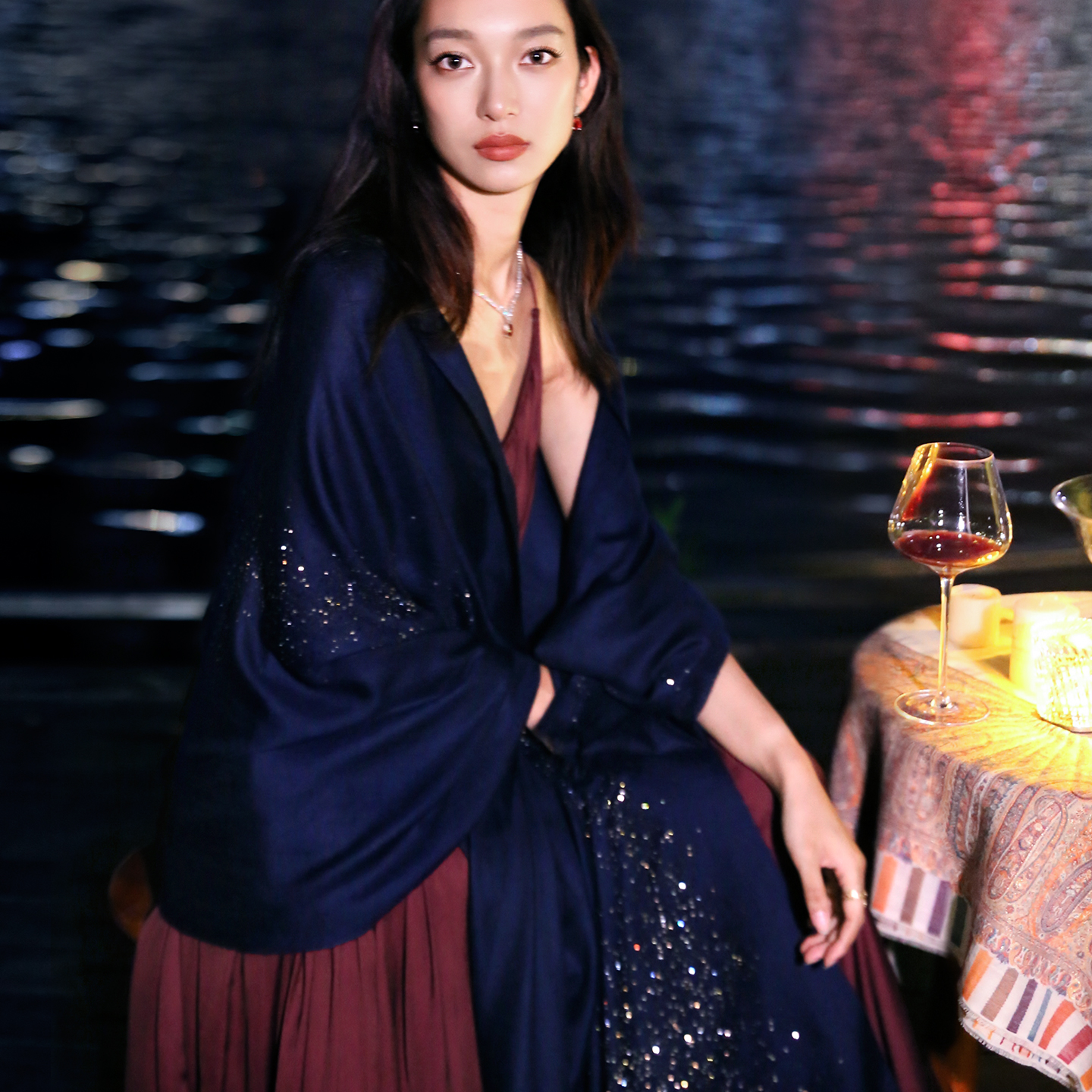 25新款羊绒手工烫钻保暖披肩