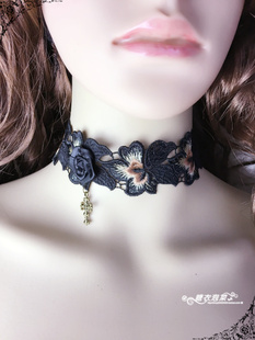 新品欧美街头摄影四叶草宫廷黑玫瑰蕾丝短项链 夜店花朵颈饰 黑色