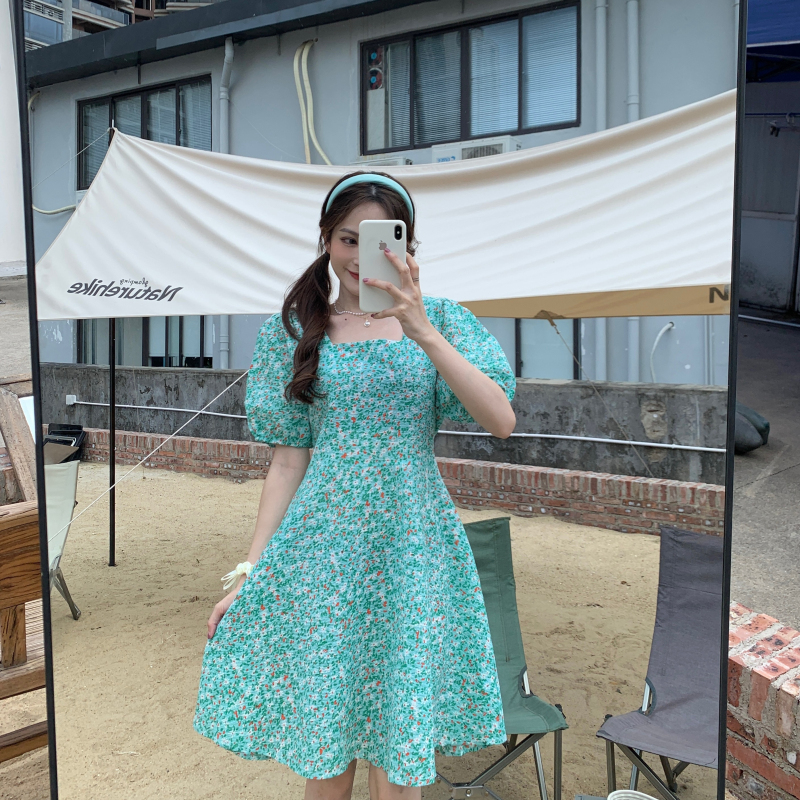 Real price ~ New Korean floral square neck bubble sleeve loose and slim dress