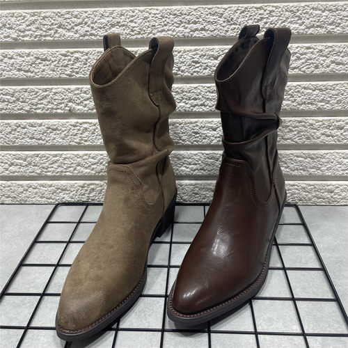 时尚显瘦尖头粗跟加绒短靴女