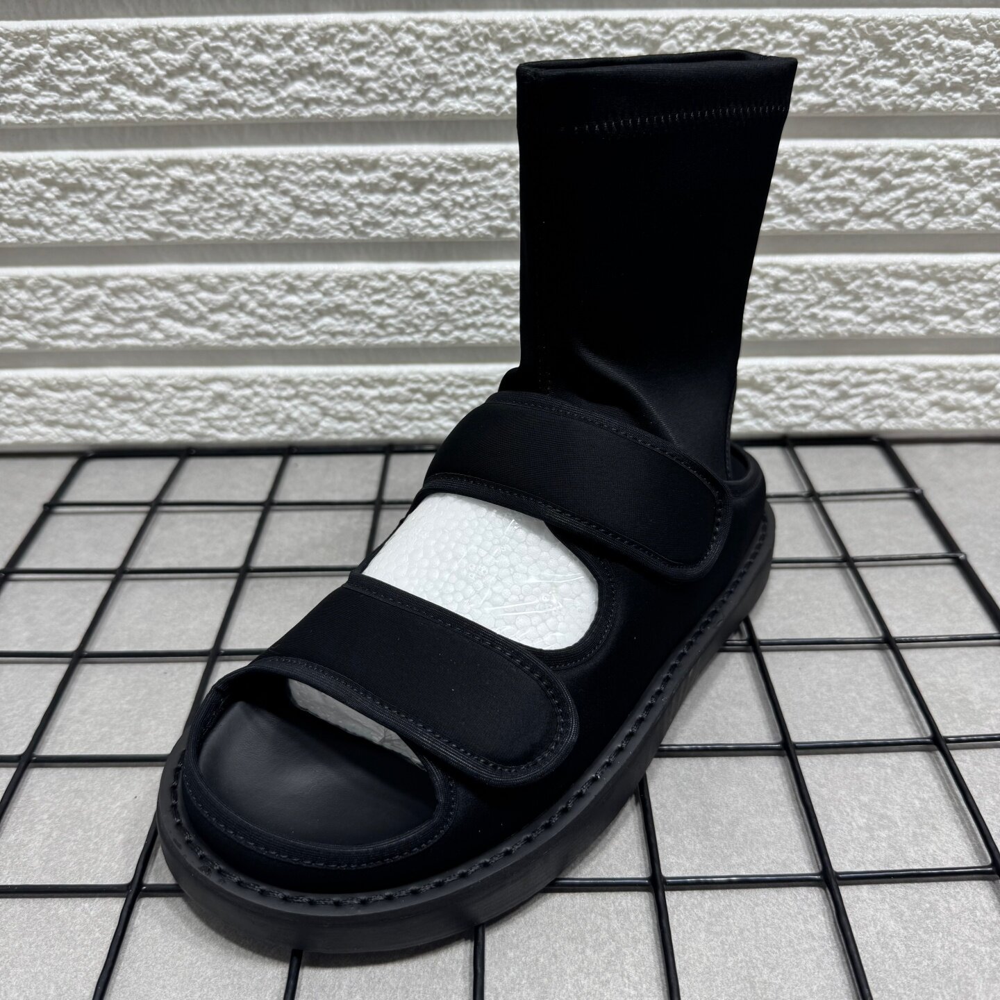 撤柜处理休闲露趾凉靴女夏季新款百搭魔术贴厚底增高弹力透气凉鞋