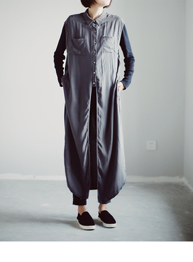 The That This | 意大利人棉 | 镂空中性深灰色长马夹 | may yon