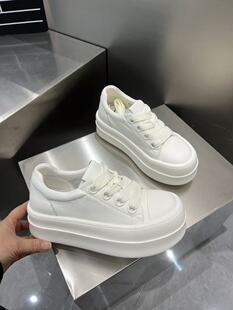 乐萱～好看！实体店同售炸街款小白鞋2026春新款时尚休闲舒适女鞋