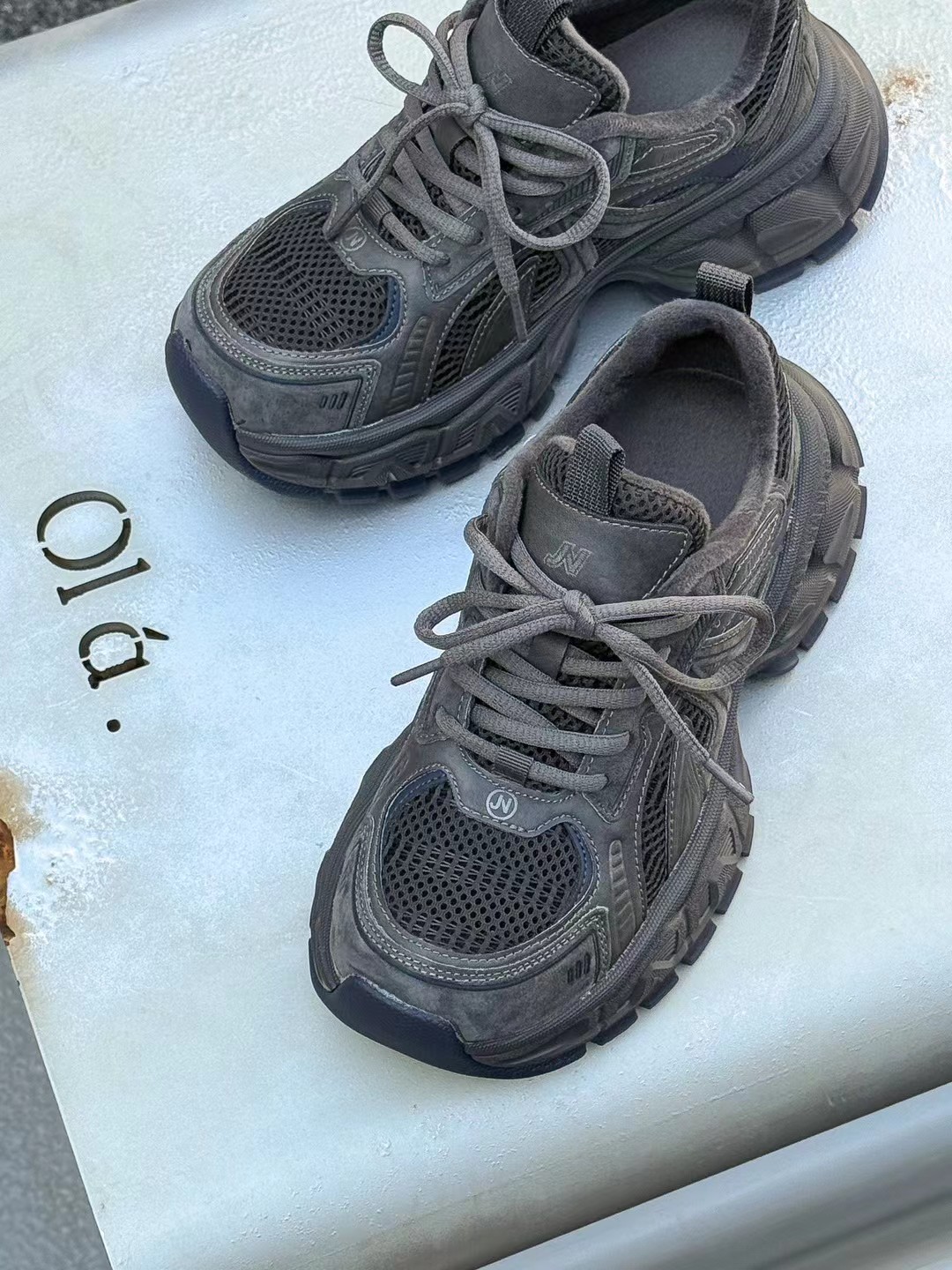 一见心动～实体店同售小怪兽加绒老爹鞋2025新款时尚休闲舒适女鞋