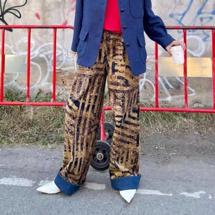 巴黎周末撞色法式艺术朦胧花小众高腰直筒牛仔裤子时髦休闲长裤