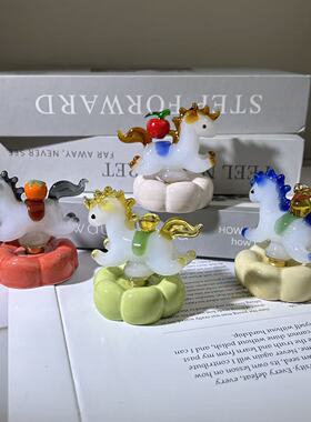 新年可爱小马琉璃桌面摆件礼物