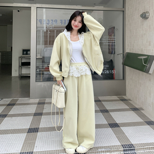 【新款现货】蕾丝拼接奶黄色卫衣套装296A-8181-P195-K318图片