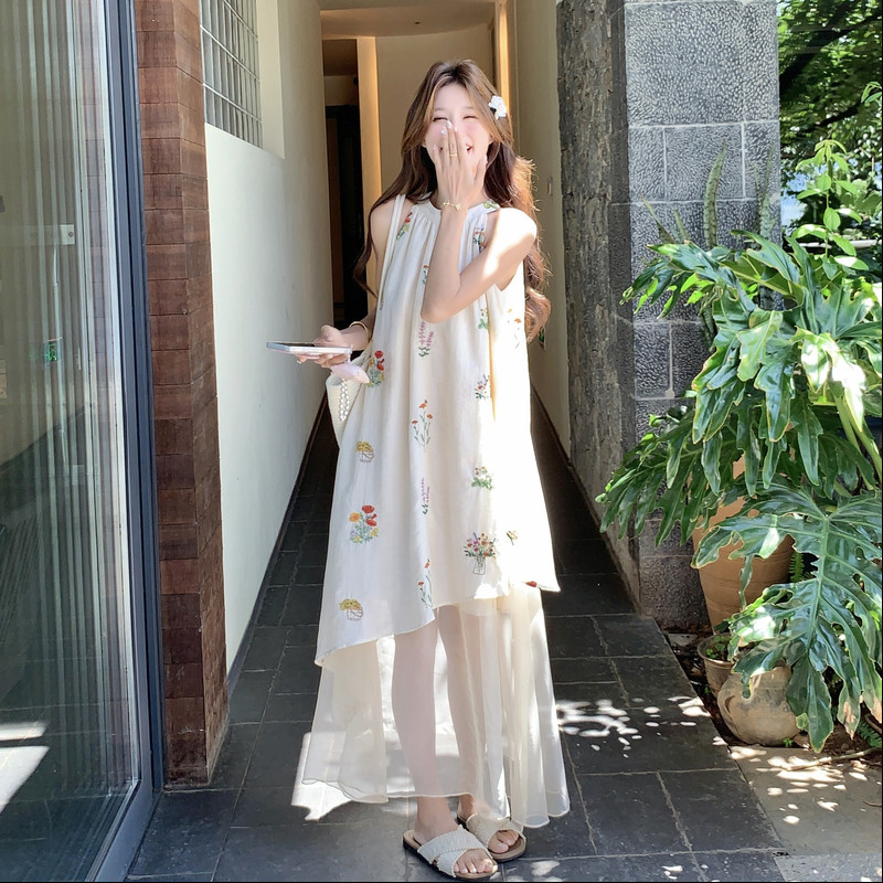 【26新款】挂脖刺绣仙气度假风连衣裙2B130-2607-P150-K258,女装连衣裙,浙宝296A
