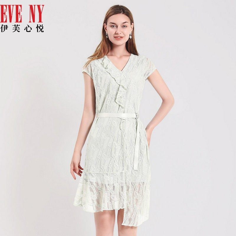 eveny伊芙心悦夏季新款小清新款舒适蕾丝系带落肩连衣裙