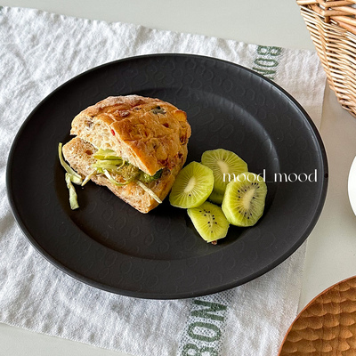 moodboard 厚实印纹雾面黑大盘 不规则brunch陶瓷哑光西餐平盘