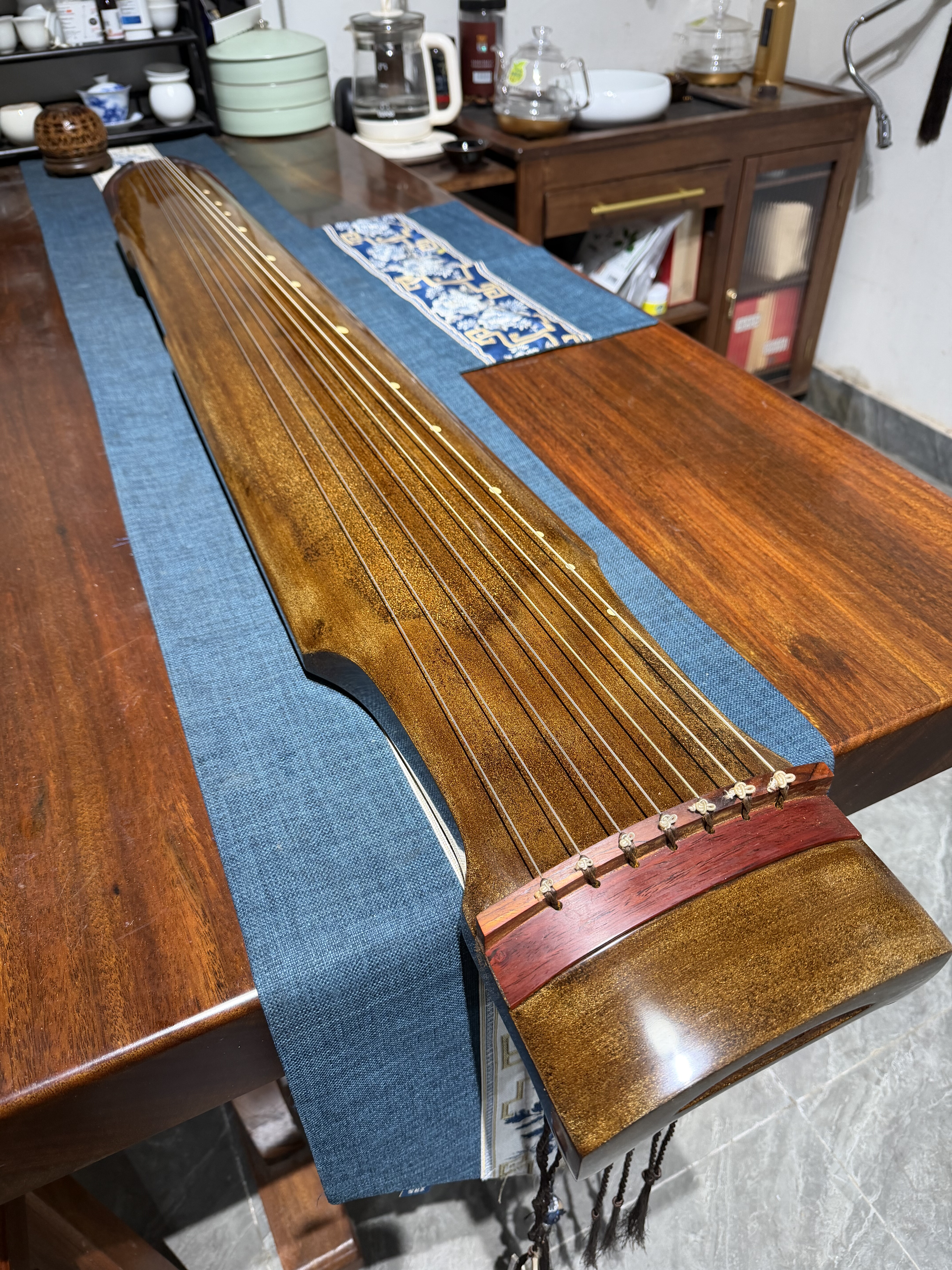 一铭老师斫纯生漆纯鹿角霜青桐木虫眼料仲尼式手工古琴演奏收藏级