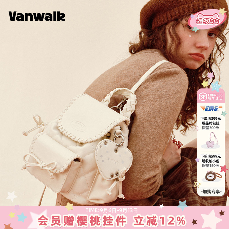VANWALK/出走小众波点女生双肩包图片