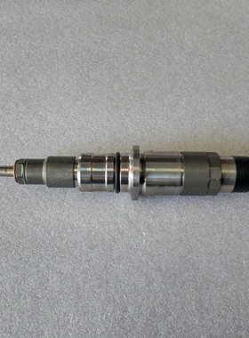 适用于挖机康明斯发动机QSB6.7原厂喷油器总成5263262/0445120231