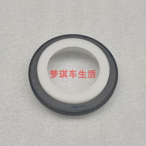 适用于东风康明斯发动机配件6CT6LISLe原厂曲轴前油封C3968562
