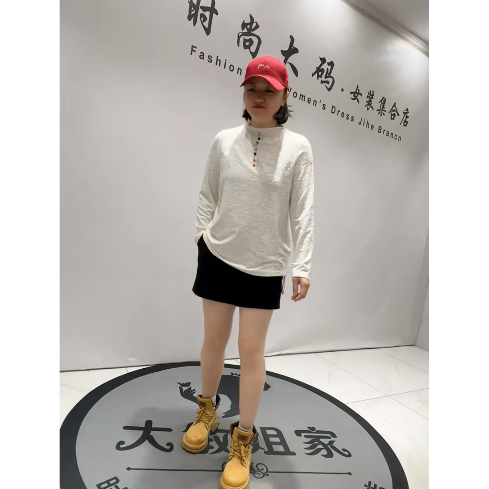 5225芮娜依莲2026春新款加肥大码女装通勤立体剪裁内搭底上衣小衫