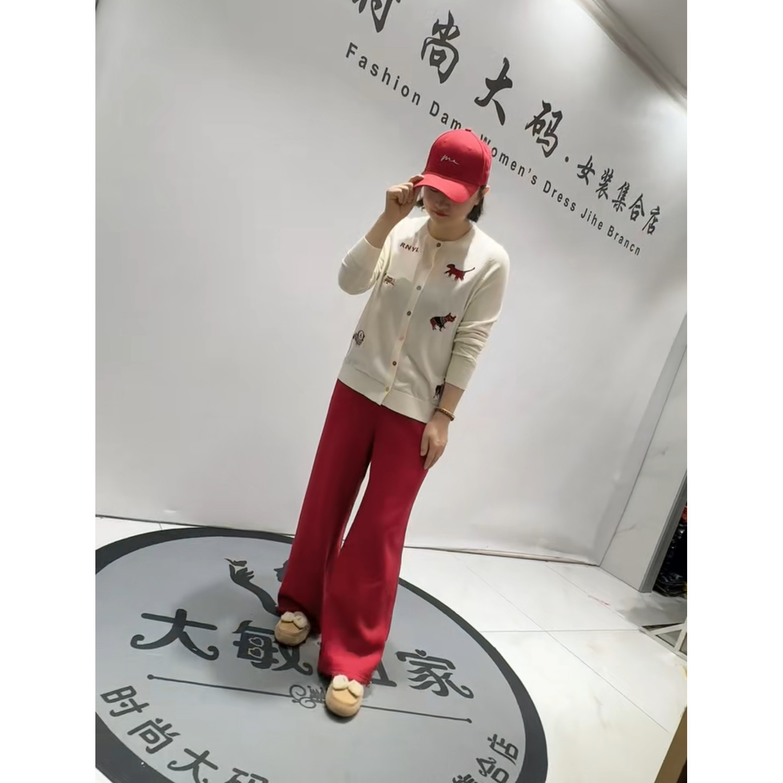 5286芮娜依莲2026春新款加肥加大码女装立体剪裁针织刺绣毛衣毛衫,女装/女士精品,大码内搭,淘宝优惠券,粉丝福利购,淘宝优惠卷