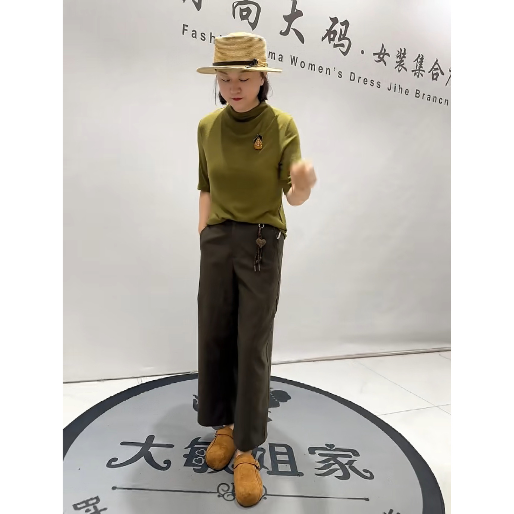 6379女权贵族2026秋新款加肥加大码女装通勤胖妹妹显瘦气质裤子