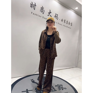 芮娜依莲3801秋季新款加肥加大码女装胖妹妹减龄连帽外套两件套装