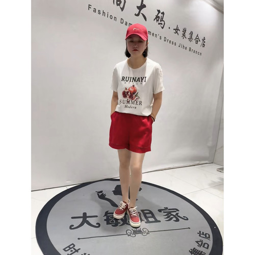 1955芮娜依莲夏季新款加肥大码女装通勤立体剪裁纯棉重工T恤小衫