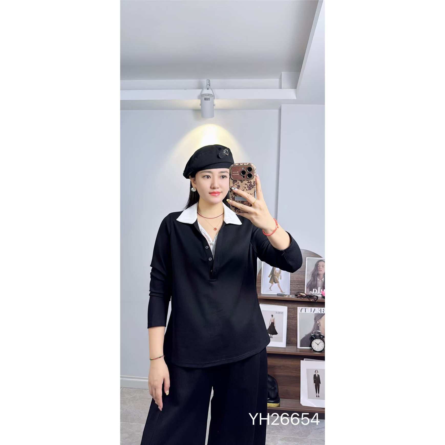 26654香港芸卉2026秋新款大码女装显瘦上衣时尚遮肉小衫百搭打底