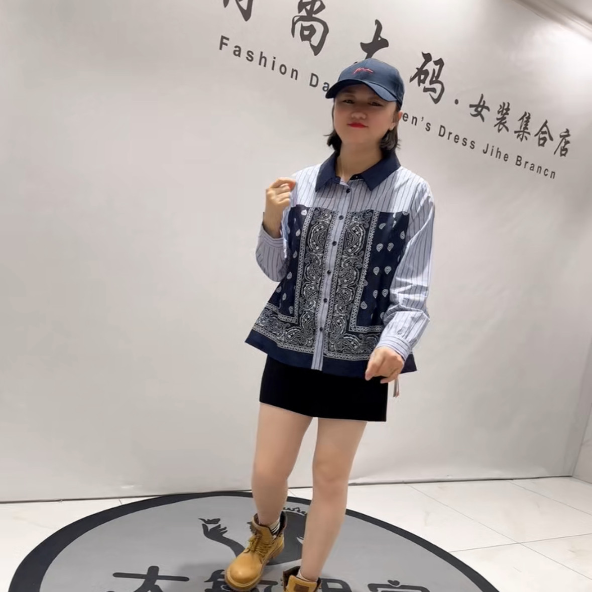 5391芮娜依莲2026春新款加肥加大码女装通勤立体剪裁拼色A摆衬衫