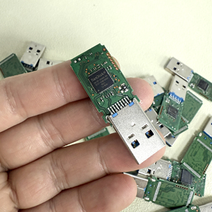 U盘主控板 闪迪主控 内存颗粒被取掉了 不包好坏处理