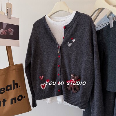 年度喜爱手工小熊挂件羊毛开衫