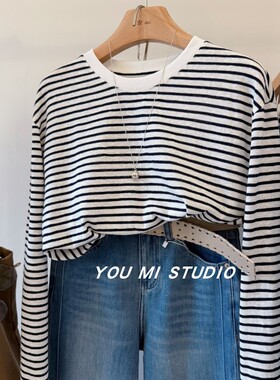 oni松弛感！后背字母刺绣糯叽叽舒适透气圆领套头长袖条纹T恤女