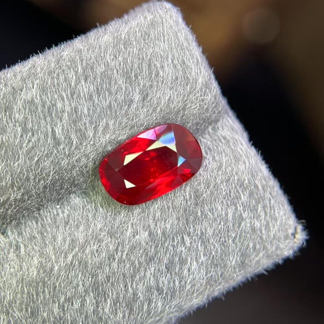 4.01克拉天然无烧鸽血红宝石GRS