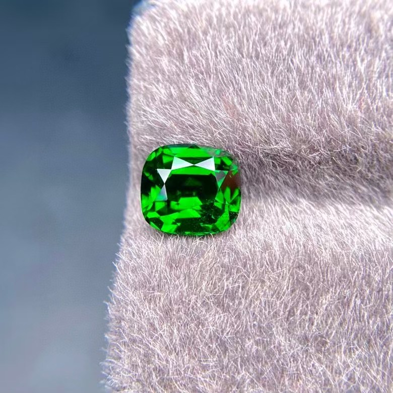 2.03克拉天然卡扎尼沙弗莱裸石