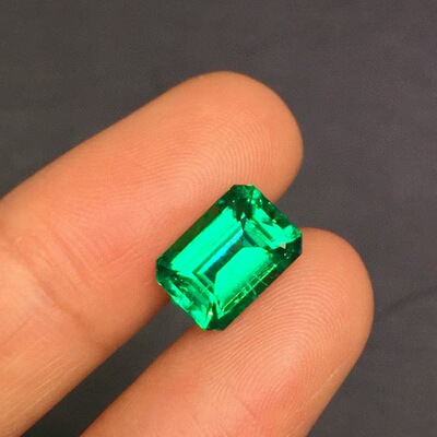 2.95克拉天然祖母绿戒面绿宝石